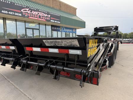 New #038461 2027 DIAMOND T SWF 25 X 102 TANDEM AXLE 14K FLATBED GOOSENECK W/ MAXX RAMPS