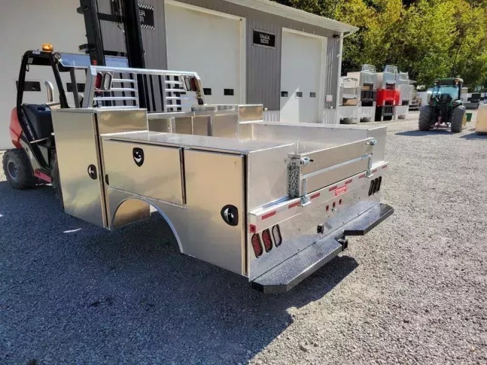 New Zimmerman Aluminum Gooseneck Service Body DRW 8' Pickup Advantage