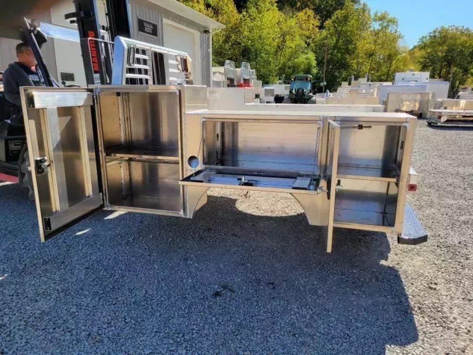 New Zimmerman Aluminum Gooseneck Service Body DRW 8' Pickup Advantage