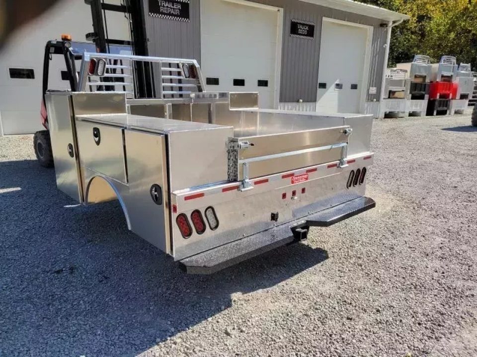 New Zimmerman Aluminum Gooseneck Service Body DRW 8' Pickup Advantage