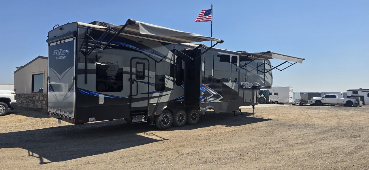 2015 Keystone RV FUZION photo 4