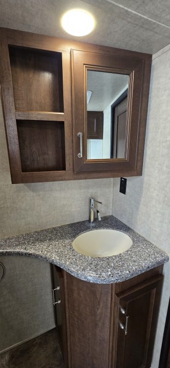 Used 2015 Keystone RV FUZION TOY HAULER FZ42215 Specialty Trailer
