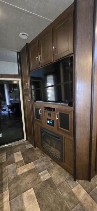 Used 2015 Keystone RV FUZION TOY HAULER FZ42215 Specialty Trailer