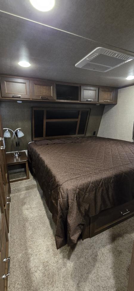 Used 2015 Keystone RV FUZION TOY HAULER FZ42215 Specialty Trailer