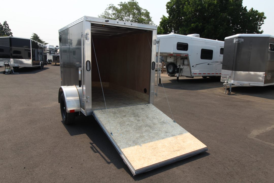 2027 E-Z Hauler photo 2