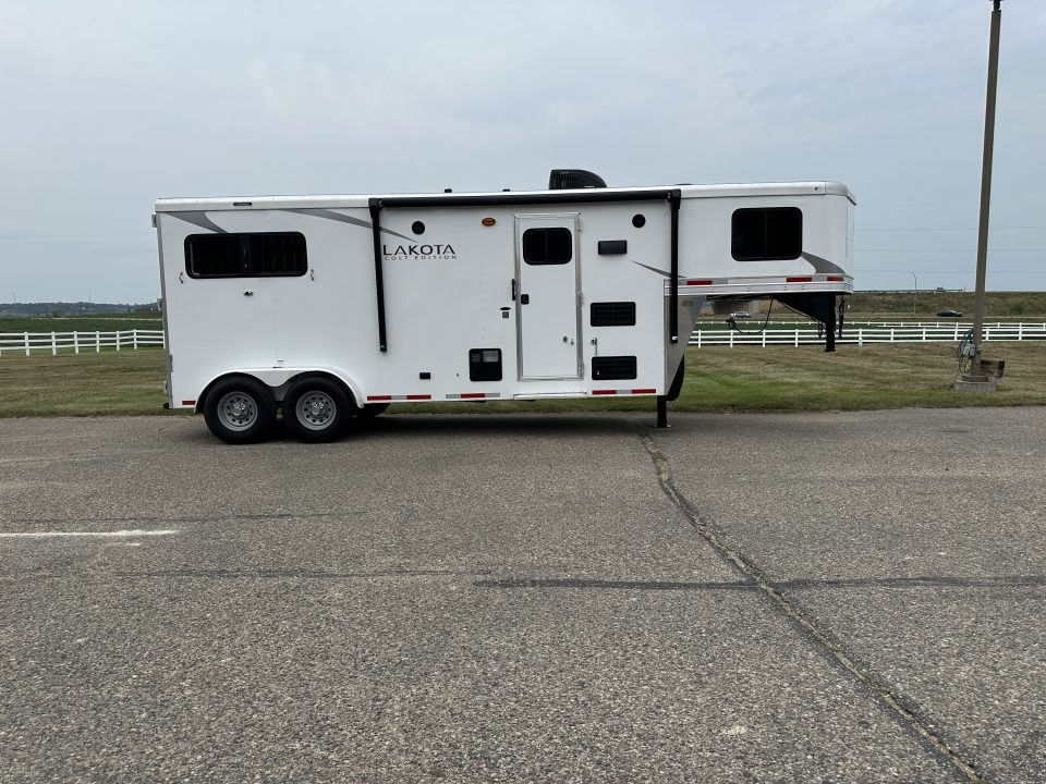 Used 2023 Lakota 2H 7' LQ AC27 Horse Trailer