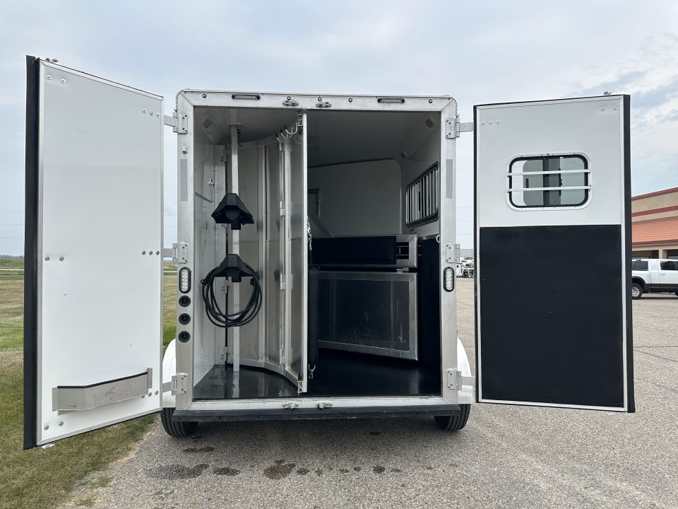 Used 2023 Lakota 2H 7' LQ AC27 Horse Trailer