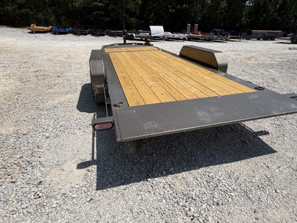 New 2027 Diamond C Trailers 15.5K HDT 207 Package 20'X82" Equipment Trailer