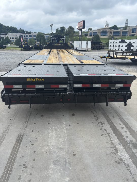New 2027 Big Tex Trailers 28+5 22GN Deckover Trailer