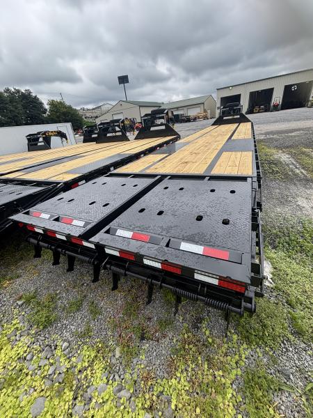 New 2027 Big Tex Trailers 35+5 22GN Deckover Trailer