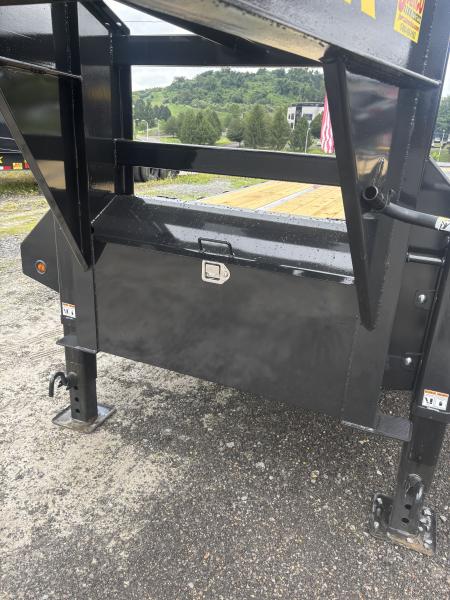 New 2027 Big Tex Trailers 35+5 22GN Deckover Trailer