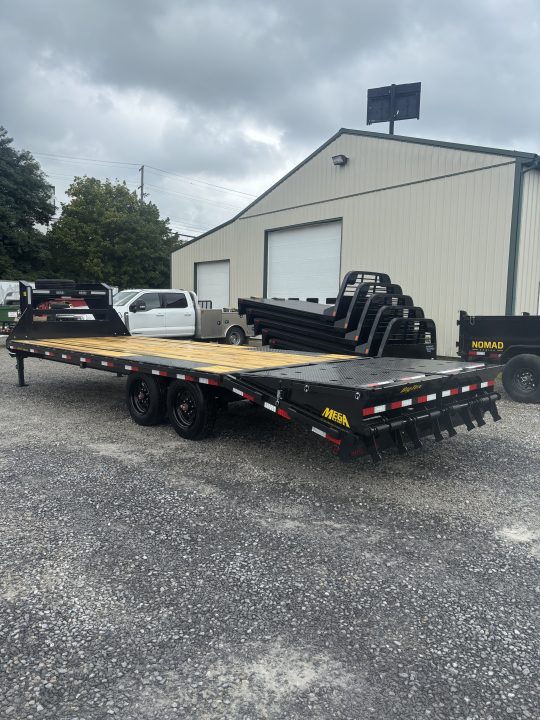 New 2027 Big Tex Trailers 20+5 16GN Deckover Trailer