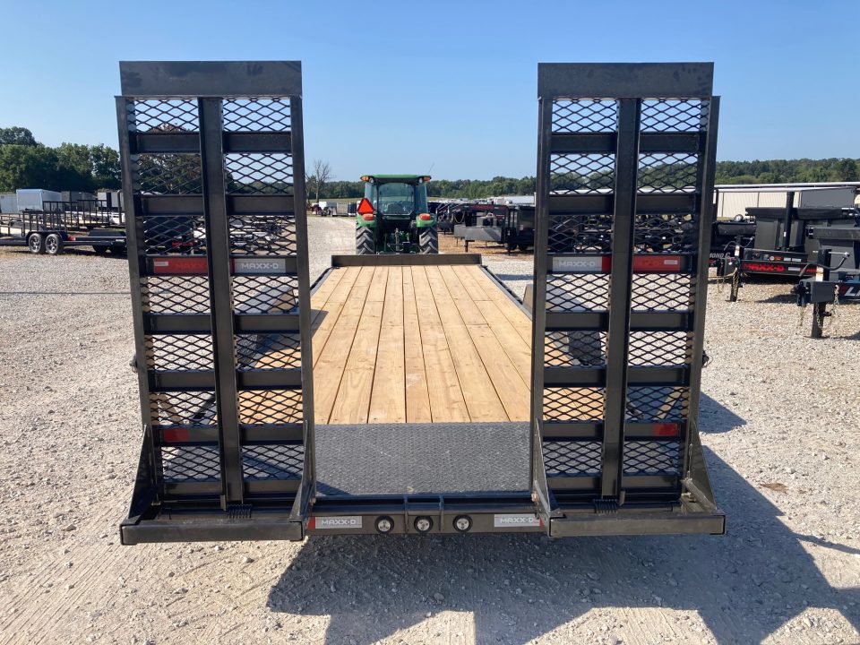 New 2027 MAXX-D 83x24 TANDEM 14K EQUIPMENT W 2' DOVE, STAND UP RAMPS & TOOLBOX Equipment Trailer