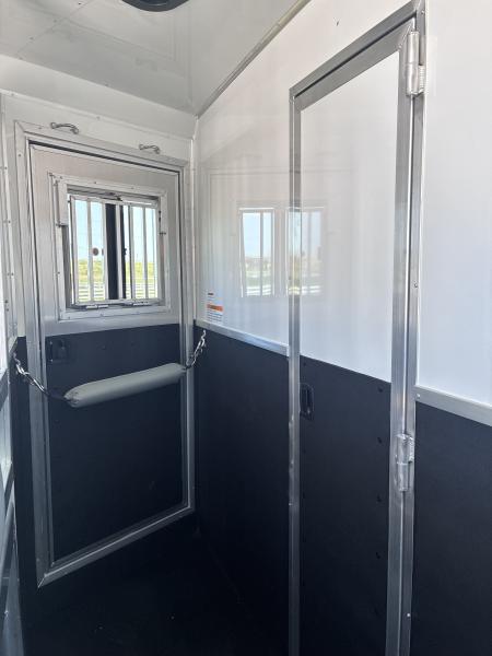 New 2027 SMC Laramie 3H 12' LQ Horse Trailer