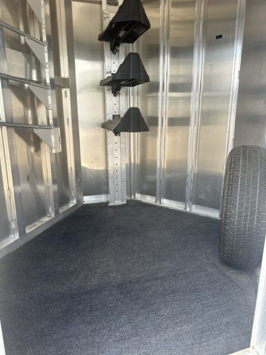 Used 2024 Featherlite 3 Horse Slant