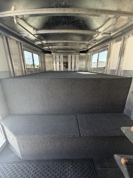 Used 2016 Elite Trailers Stock Combo Gooseneck Horse Trailer