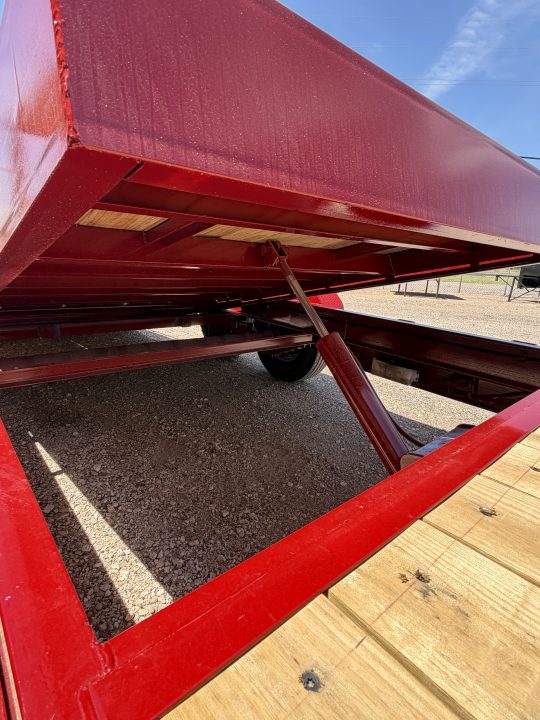 New 2026 Diamond T SKP1608TD Tilt Trailer
