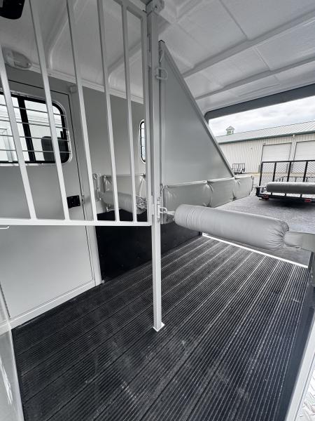New 2026 Hawk Elite Standard Horse Trailer