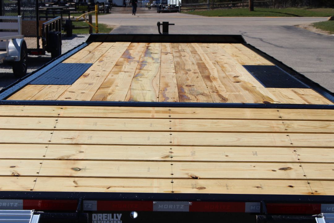 New 2027 Moritz 8' 6" x 20' + 4' Deckover Flatbed w/ Beavertail - Aluminum Ramps - 14,000# GVW