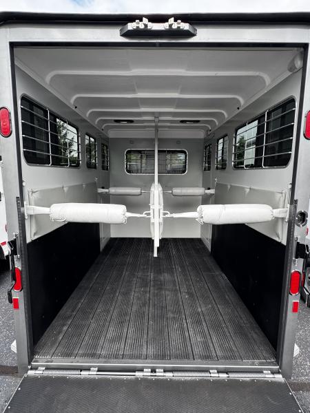 New 2026 Hawk Elite Classic Horse Trailer