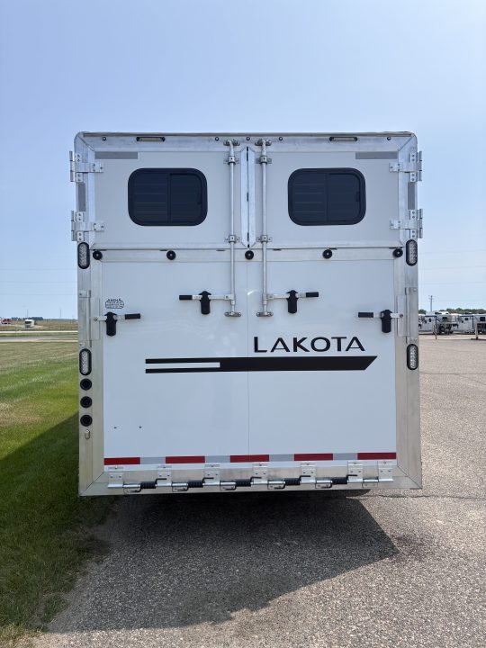 New 2027 Lakota Infinity 2H/Toy Hauler 9'LQ Straight Load Horse Trailer