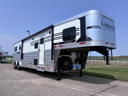 New 2027 Lakota Infinity 2H/Toy Hauler 9'LQ Straight Load Horse Trailer
