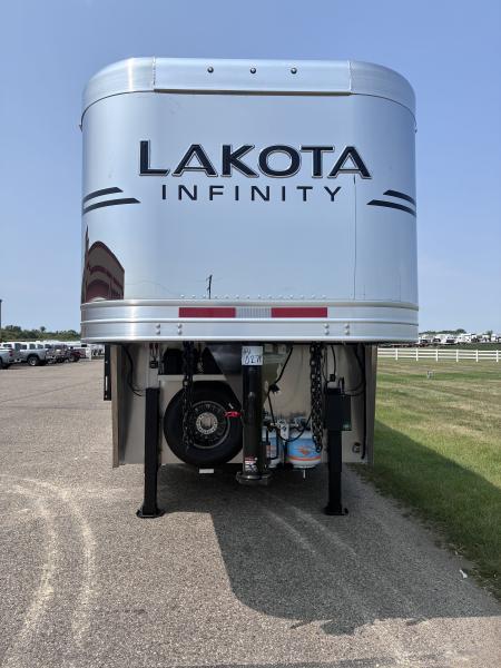 New 2027 Lakota Infinity 2H/Toy Hauler 9'LQ Straight Load Horse Trailer