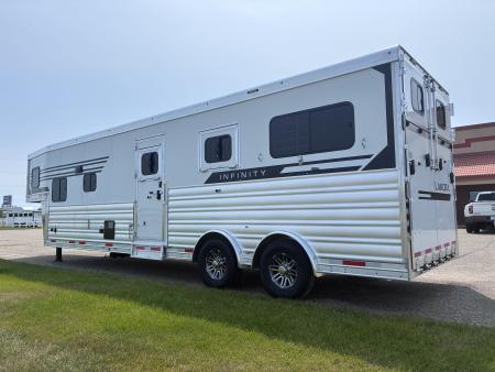 New 2027 Lakota Infinity 2H/Toy Hauler 9'LQ Straight Load Horse Trailer