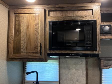 New 2027 Lakota Infinity 2H/Toy Hauler 9'LQ Straight Load Horse Trailer