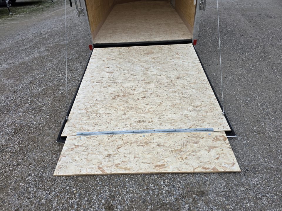 New 2027 Cross Trailers 6X12 6'6 RAMP DOOR SCREWLESS 6 X 12 Cargo / Enclosed Trailer