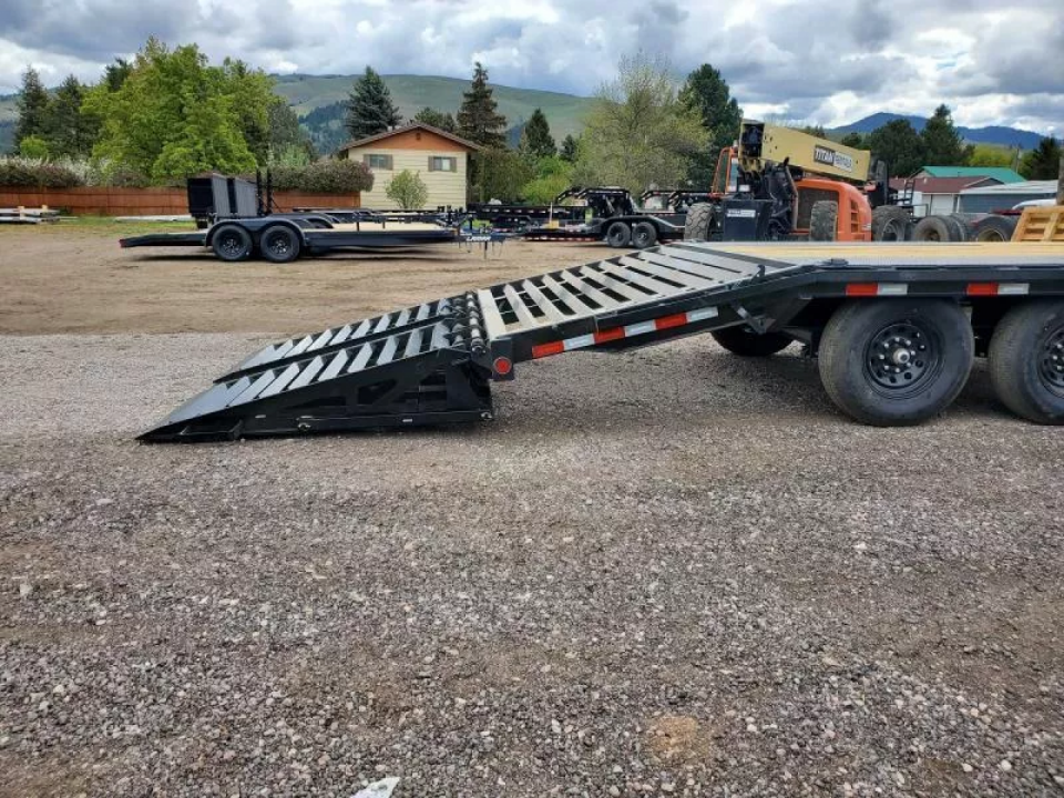 New 2027 Iron Bull 25' 14k Gooseneck Deckover Equipment Trailer