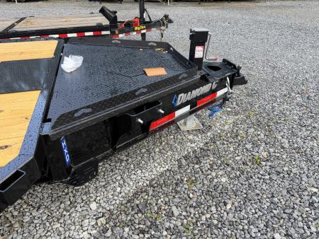 New 2026 Diamond C HXD210 DRIVE OVER FENDER TILT TRAILER **ABS BRAKES** BED ROLLER
