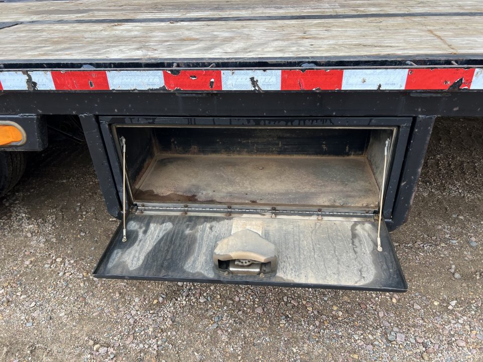 Used 2021 Midsota 32' Gooseneck Hydraulic Tail Flatbed Trailer