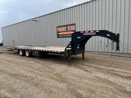 Used 2021 Midsota 32' Gooseneck Hydraulic Tail Flatbed Trailer