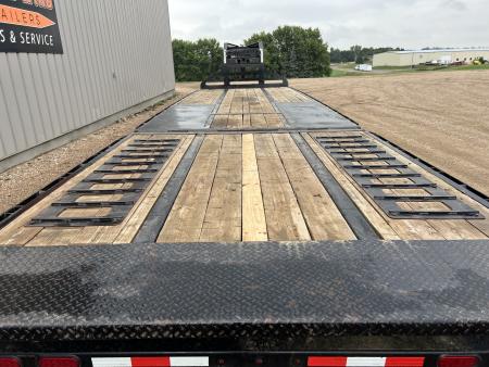 Used 2021 Midsota 32' Gooseneck Hydraulic Tail Flatbed Trailer