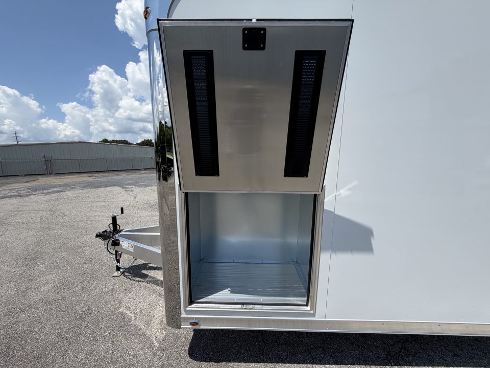 New 2027 8.5X28 inTech RACE TRAILER