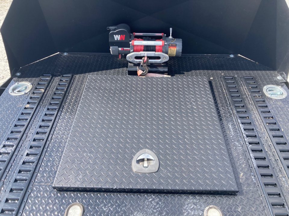 Used 2025 MAXX-D 80X24 TANDEM 9.9K DROP-N-LOAD W/ HYDROJACK, 9.5K WINCH, IN FLOOR TOOL BOX & WIRELESS REMOTE Car Hauler