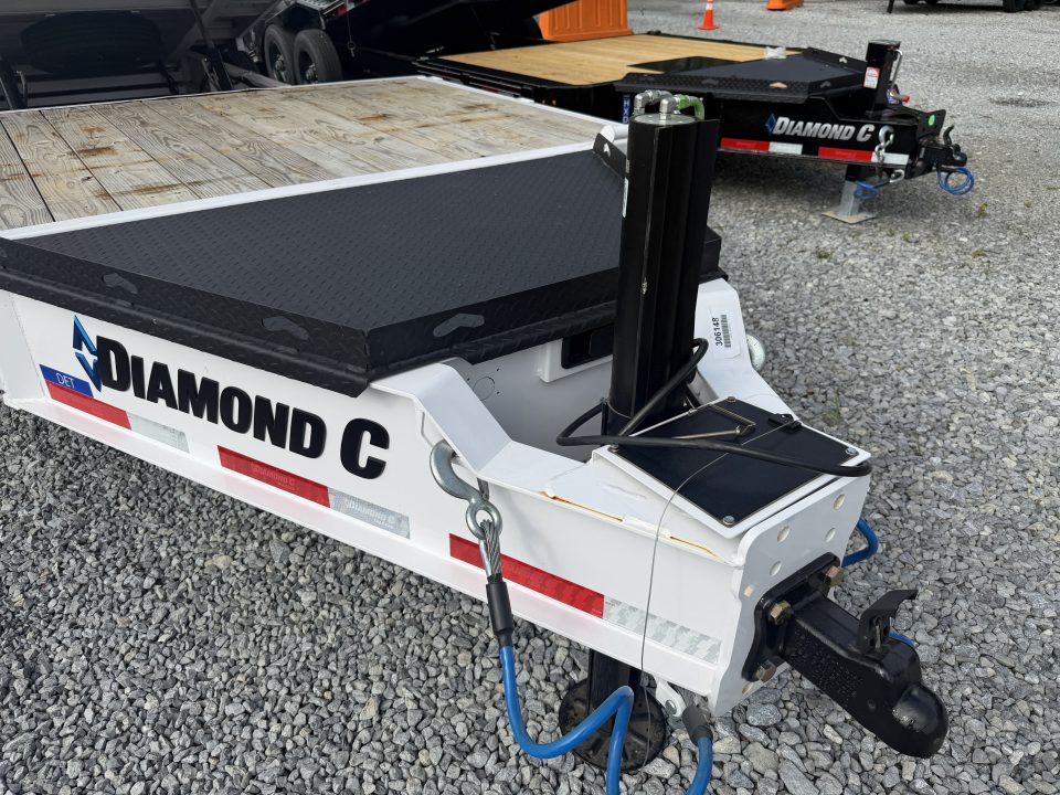 Used 2026 Diamond C DET210 DECK OVER TILT 102 X26 HYDRO JACK @ SOLAR CHARGER