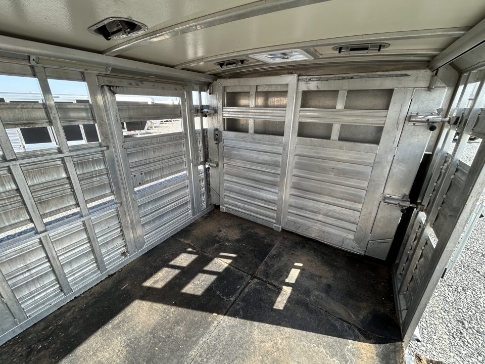 Used 2016 Cimarron Stierwalt 9723