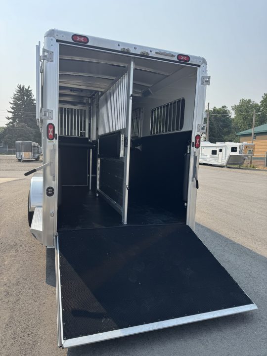 New 2027 Cimarron 2+1 Warmblood Gooseneck Horse Trailer