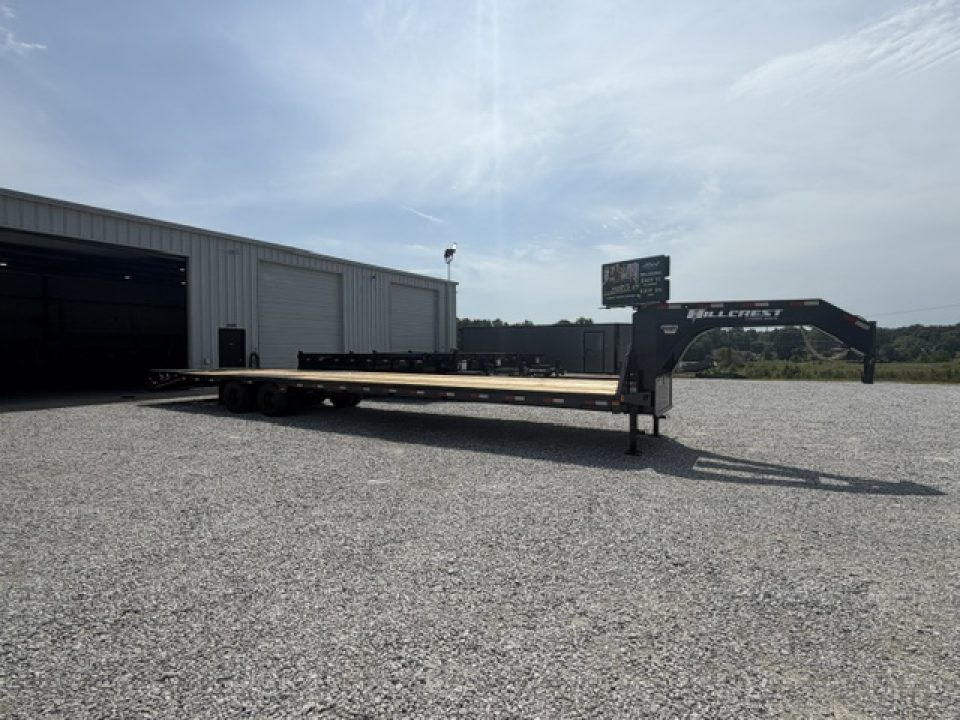 New HillCrest Gooseneck 35+5 25.9 W/ Max Ramps
