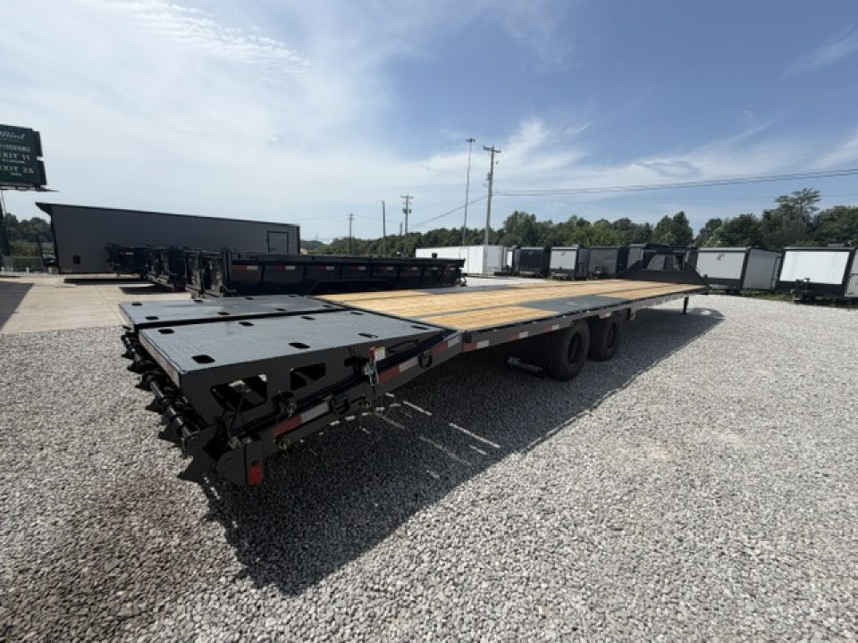 New HillCrest Gooseneck 35+5 25.9 W/ Max Ramps