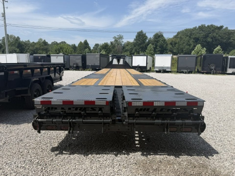 New HillCrest Gooseneck 35+5 25.9 W/ Max Ramps