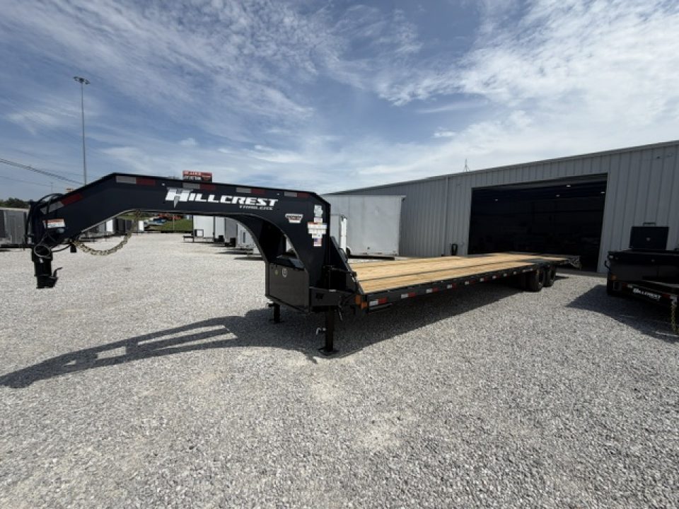 New HillCrest Gooseneck 35+5 25.9 W/ Max Ramps