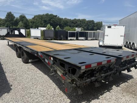 New HillCrest Gooseneck 35+5 25.9 W/ Max Ramps