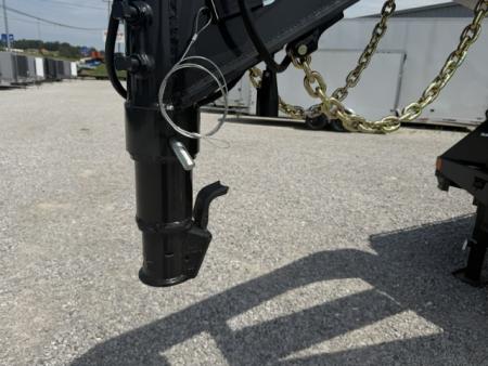 New HillCrest Gooseneck 35+5 25.9 W/ Max Ramps