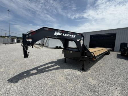 New HillCrest Gooseneck 35+5 25.9 W/ Max Ramps