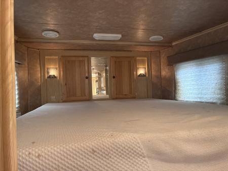 Used 2005 Exiss Trailers 4H 14'LQ Horse Trailer