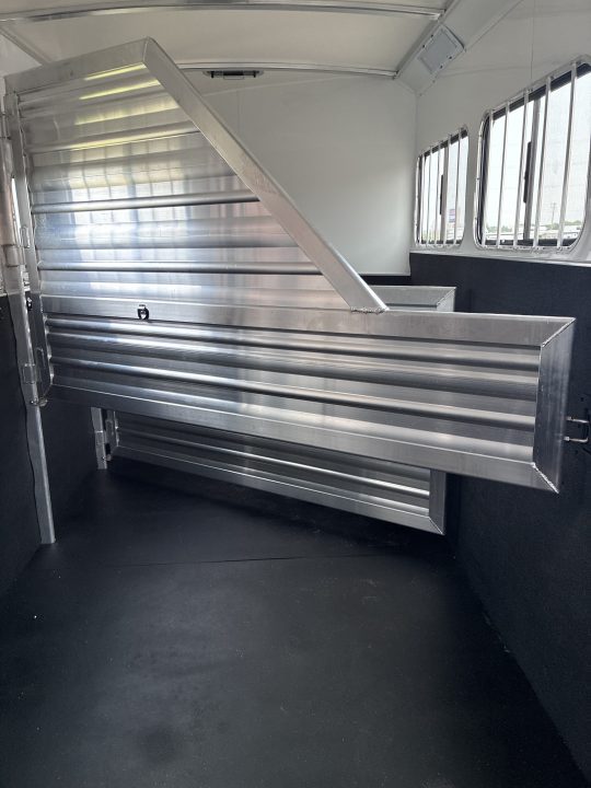 New 2027 Cimarron Trailers 4H GN R.T.G. Horse Trailer