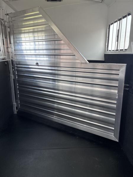 New 2027 Cimarron Trailers 4H GN R.T.G. Horse Trailer
